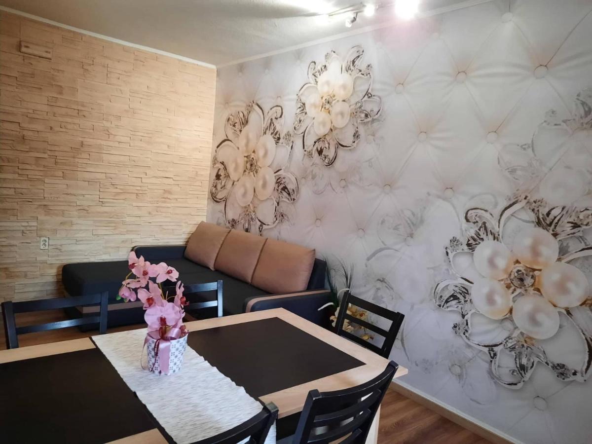 Kek Laguna Wellness Apartmanok Эгерсалок Экстерьер фото