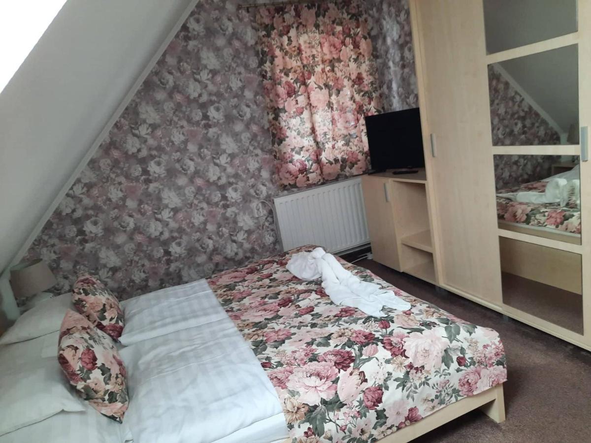 Kek Laguna Wellness Apartmanok Эгерсалок Экстерьер фото